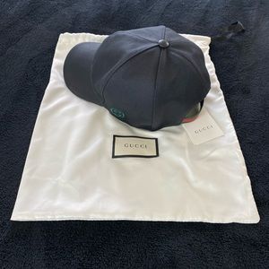 GUCCI INTERLOCKING GG BASEBALL CAP